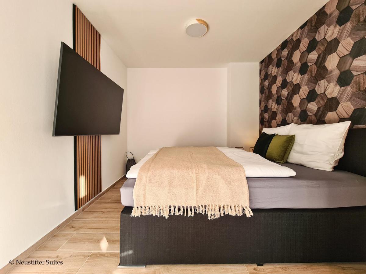 St Antoni Suite2 Stilvolle Ferienwohnung Mit Parkplatz In Eisenstadt Exterior photo