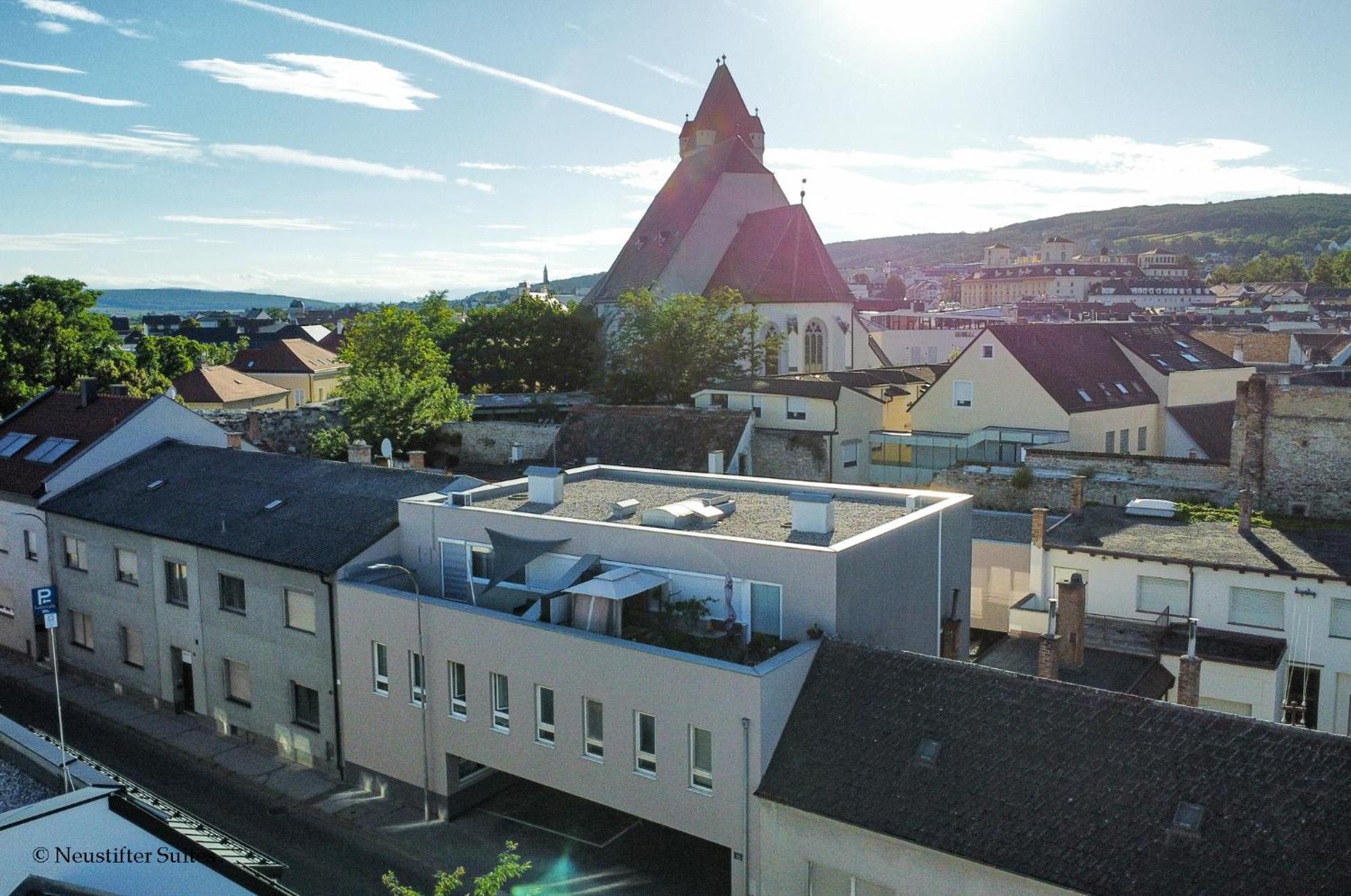 St Antoni Suite2 Stilvolle Ferienwohnung Mit Parkplatz In Eisenstadt Exterior photo